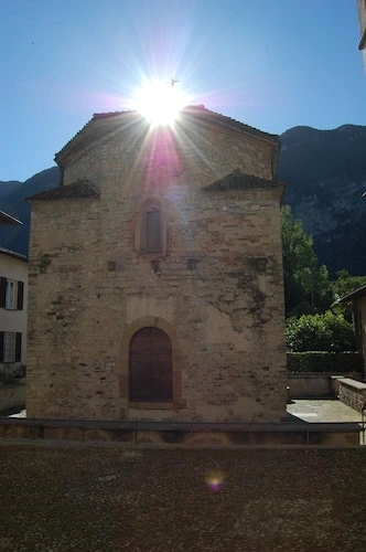 Symbolism of light in Early Christian sacred buildings in the Swiss Alpine valleys project image